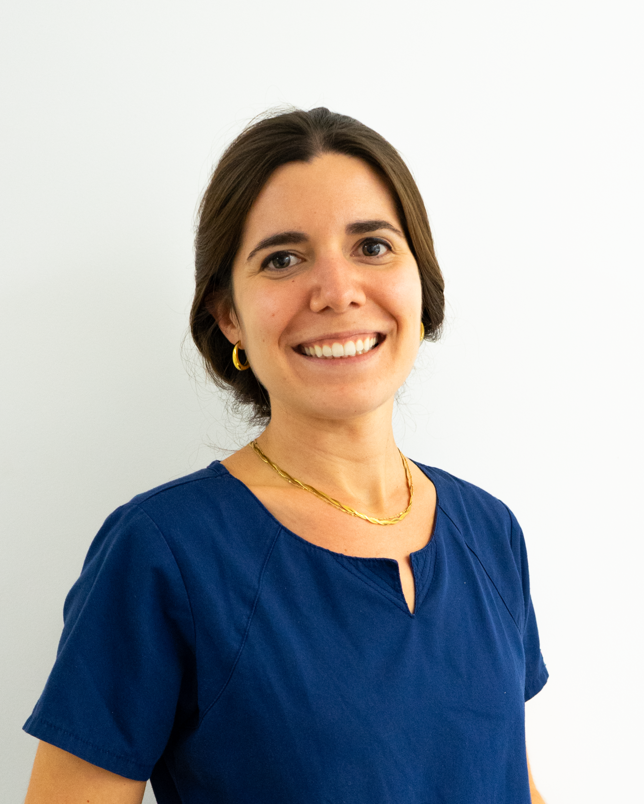 Julia, especialista en odontología conservadora y estética dental en Sant Boi de Llobregat